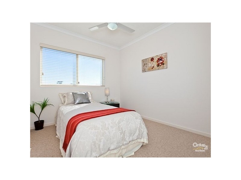 8/8 Bunton Street, Scarborough QLD 4020