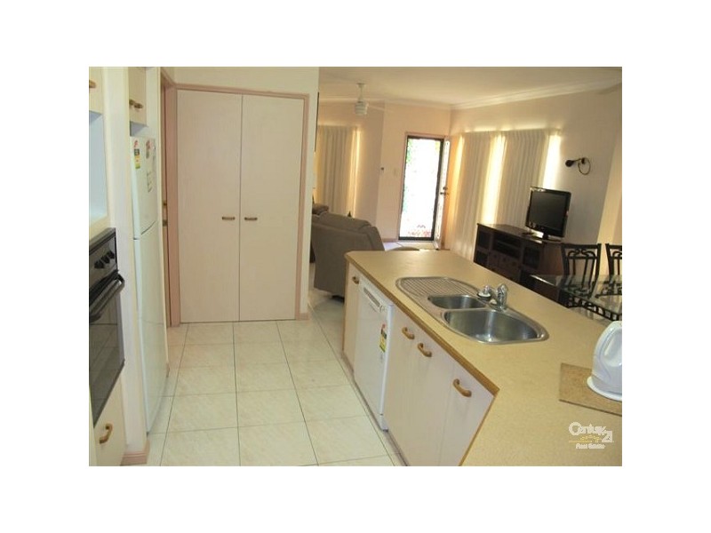 1/550 Oxley Avenue, Redcliffe QLD 4020