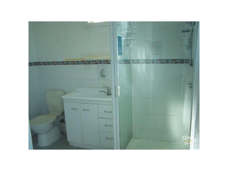 6 Caroline Street, Woody Point QLD 4019