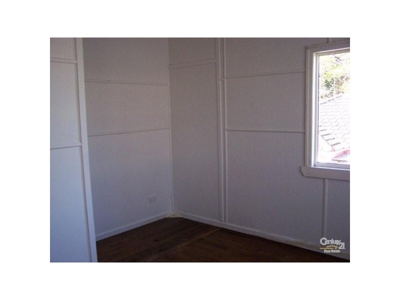 6 Caroline Street, Woody Point QLD 4019