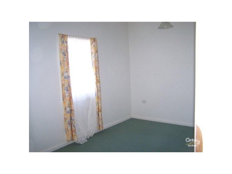 6 Caroline Street, Woody Point QLD 4019