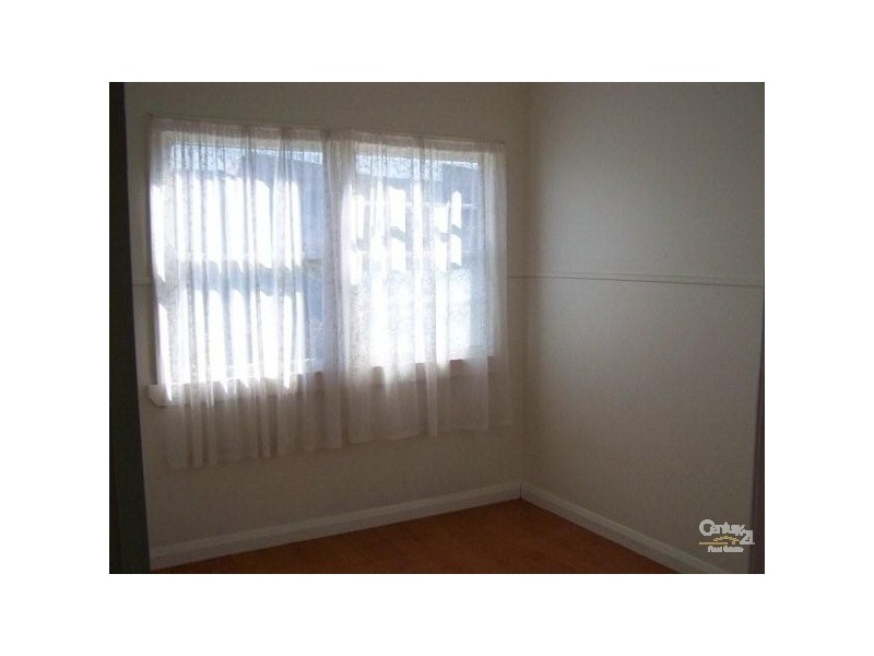 6 Caroline Street, Woody Point QLD 4019