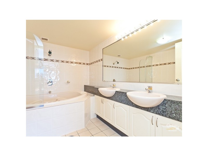 5/94 Prince Edward Parade, Redcliffe QLD 4020