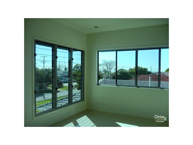 7 Pearl Street, Scarborough QLD 4020