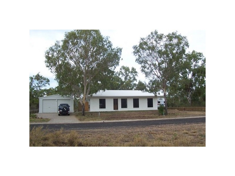 9 Crofton Street, Bowen QLD 4805
