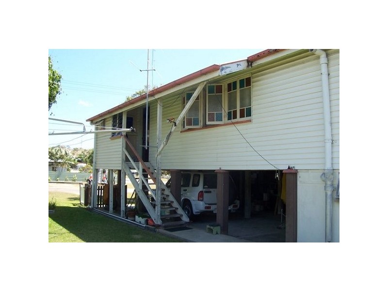 31 Sinclair Street, Bowen QLD 4805