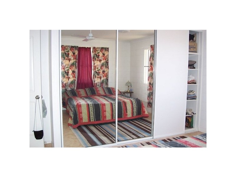 63 Esplanade, QUEENS BEACH, Bowen QLD 4805