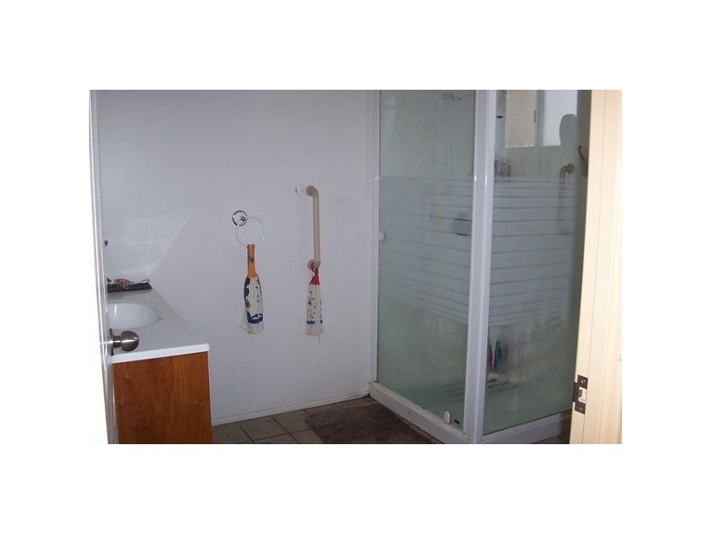 63 Esplanade, QUEENS BEACH, Bowen QLD 4805