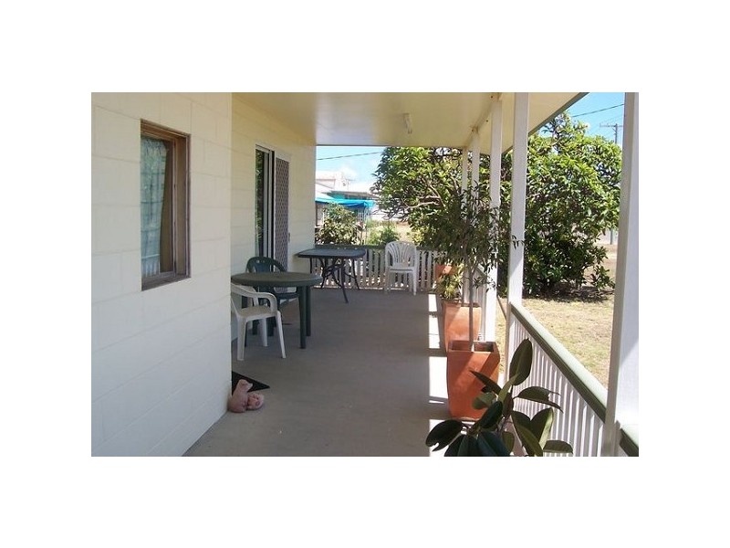 63 Esplanade, QUEENS BEACH, Bowen QLD 4805