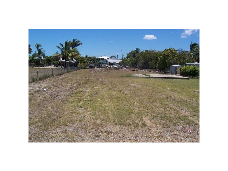 9 Gordon Street, Bowen QLD 4805