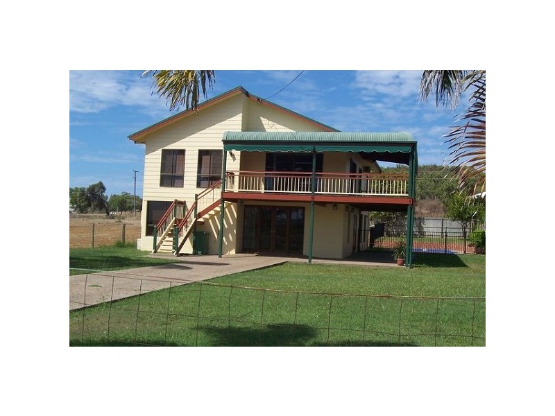 36 Wentworth Street, Bowen QLD 4805