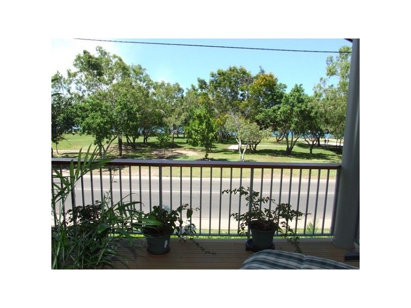3/87a Horseshoe Bay Road, Bowen QLD 4805