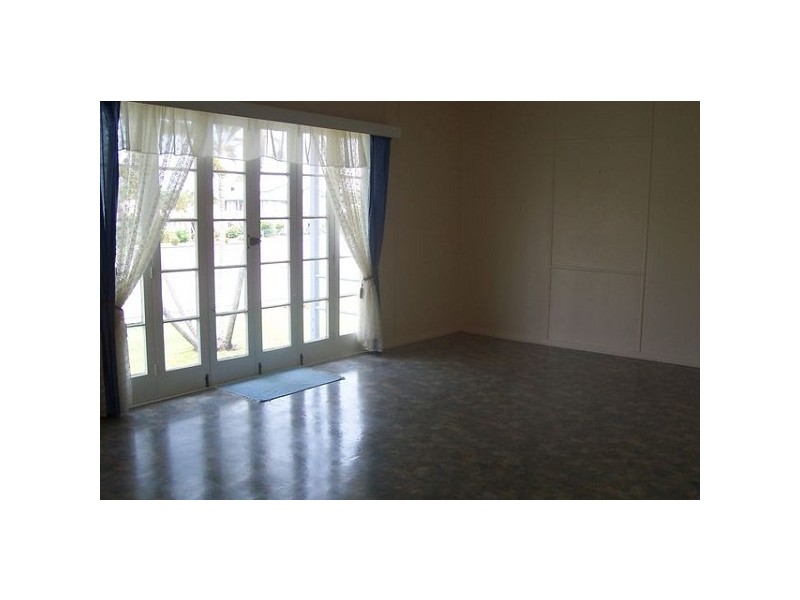 127 Herbert Street, Bowen QLD 4805