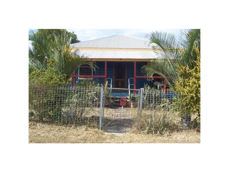 18 Sinclair Street, Bowen QLD 4805