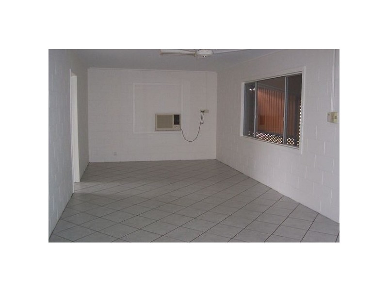 2 Baxter Avenue, BRISK BAY, Bowen QLD 4805