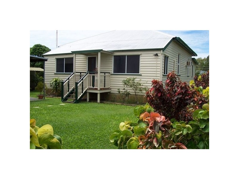 12 Field Street, Bowen QLD 4805