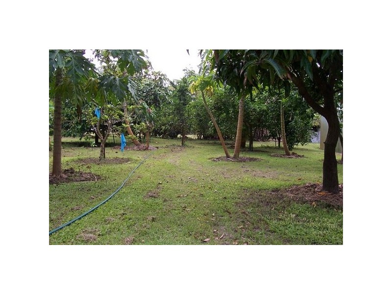 8 Crofton Street, Bowen QLD 4805