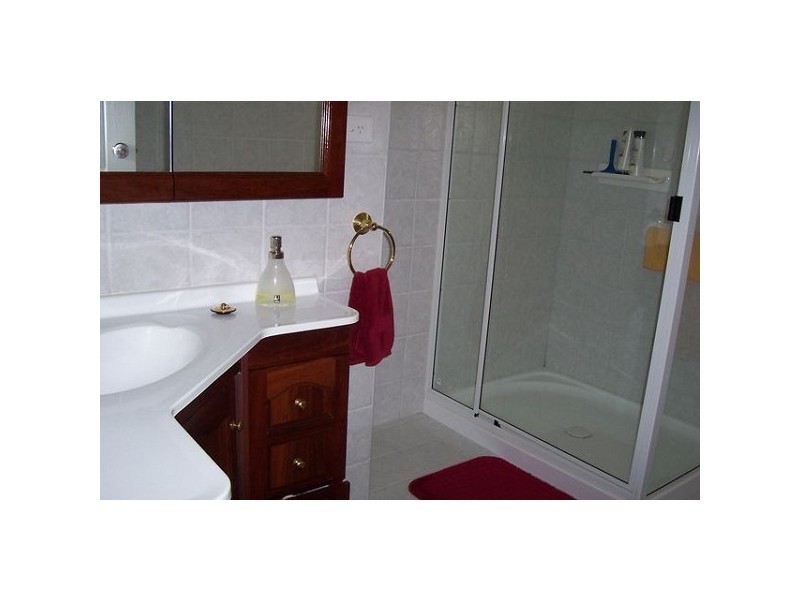 8 Crofton Street, Bowen QLD 4805