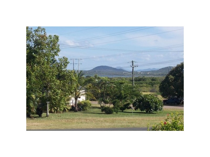 122 Powell Street, Bowen QLD 4805