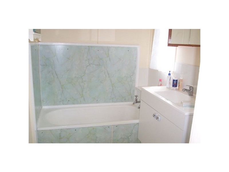 122 Powell Street, Bowen QLD 4805