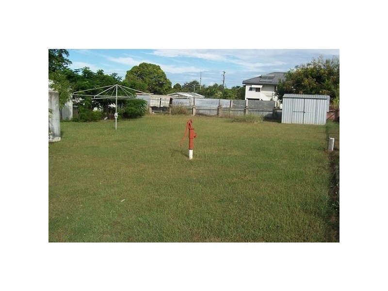 1 Daniel Street, Bowen QLD 4805