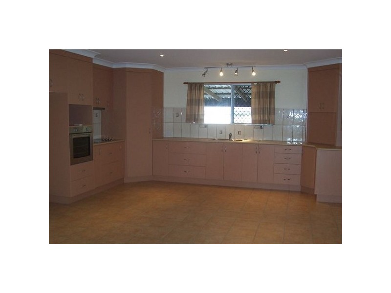 38 Field Street, Bowen QLD 4805