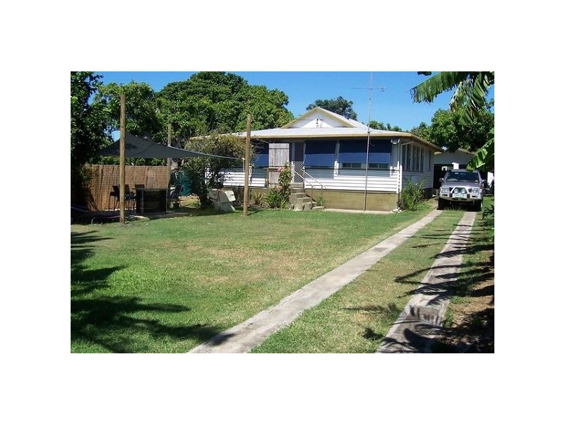 27 Murroona Street, Bowen QLD 4805