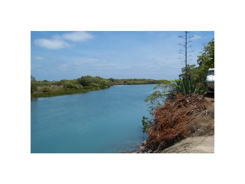 9 Creek Street, Bowen QLD 4805