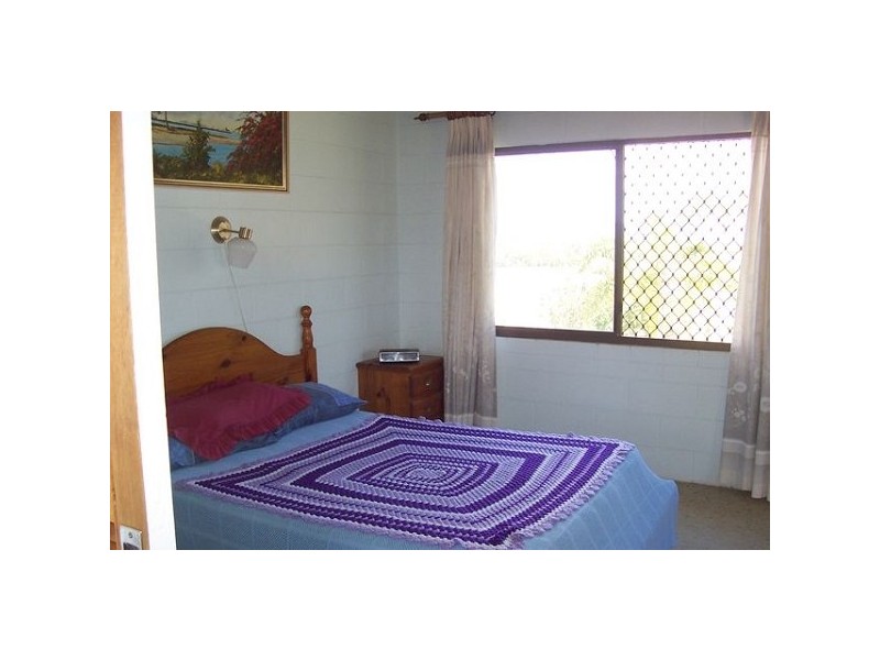 90 Whitsunday Street QUEENS BEACH, Bowen QLD 4805