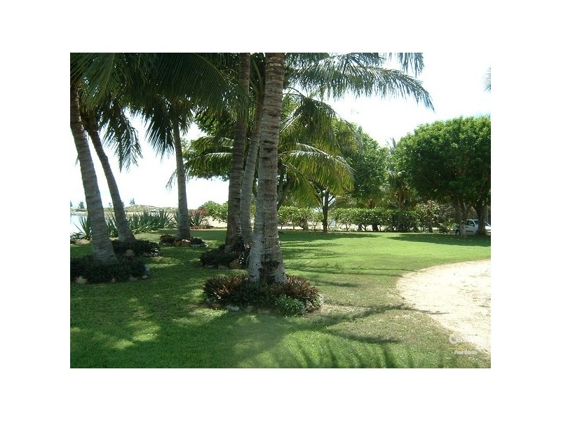 90 Whitsunday Street QUEENS BEACH, Bowen QLD 4805