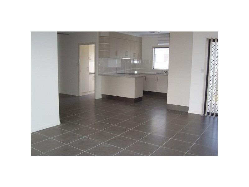 Villa 8 Belgravia Place, Don Street, Bowen QLD 4805