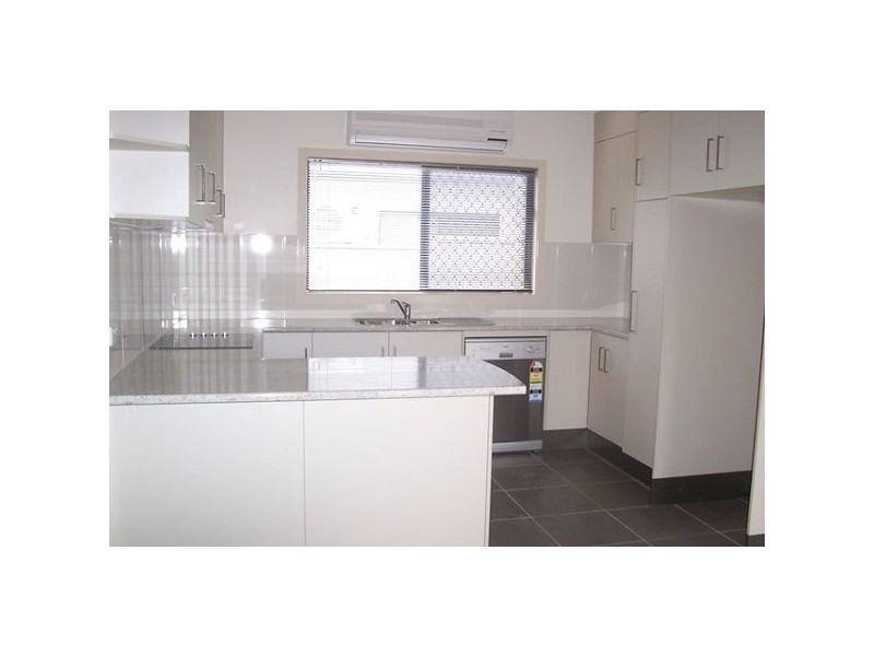 Villa 8 Belgravia Place, Don Street, Bowen QLD 4805