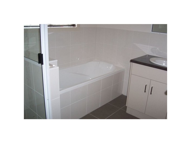 Villa 8 Belgravia Place, Don Street, Bowen QLD 4805