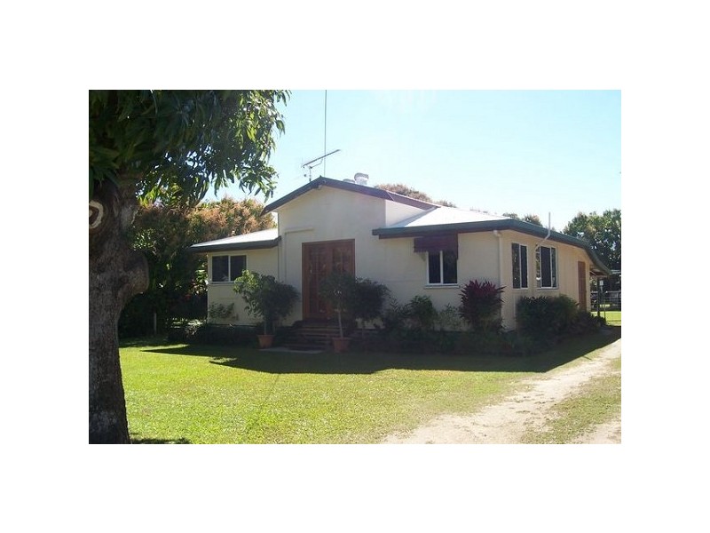 28 Tracey Street, QUEENS BEACH, Bowen QLD 4805