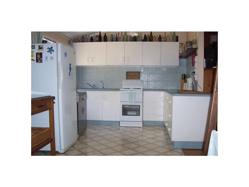 28 Tracey Street, QUEENS BEACH, Bowen QLD 4805