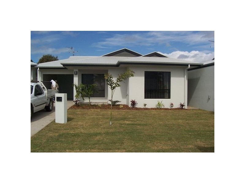 Villa 6 Belgravia Place, Don Street, Bowen QLD 4805