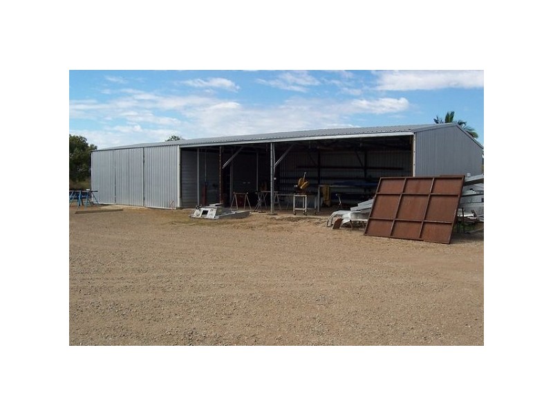 18588 Bruce Highway, Bowen QLD 4805