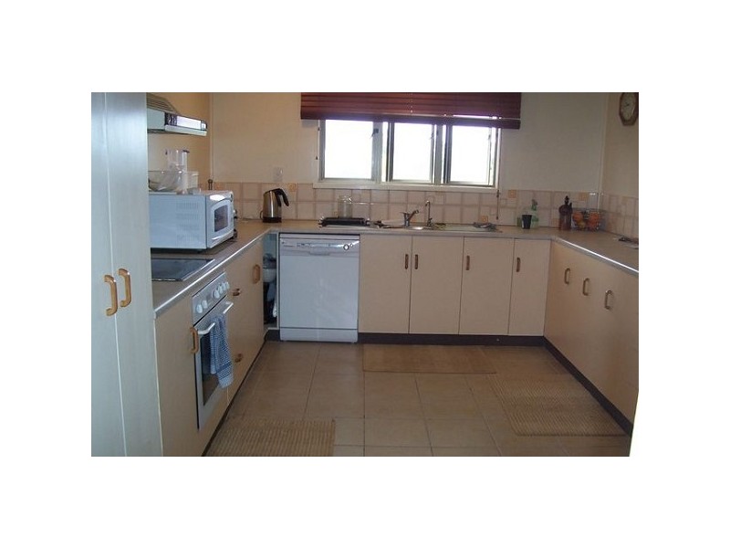 18588 Bruce Highway, Bowen QLD 4805