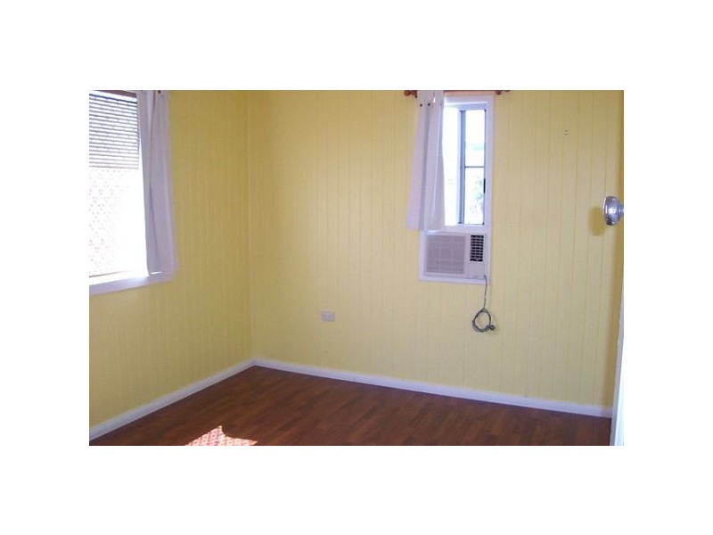 9 Darwen Street, Bowen QLD 4805