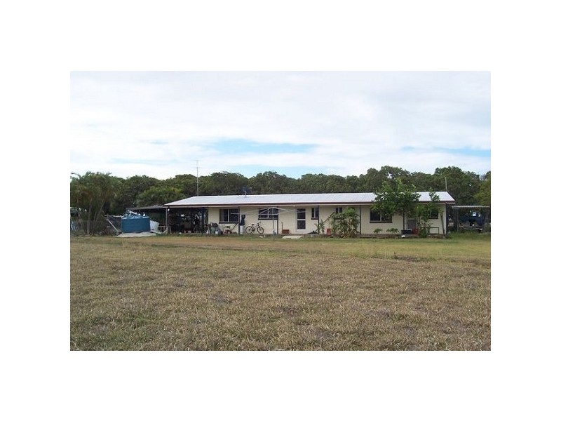 129 Flemington Road, Bowen QLD 4805