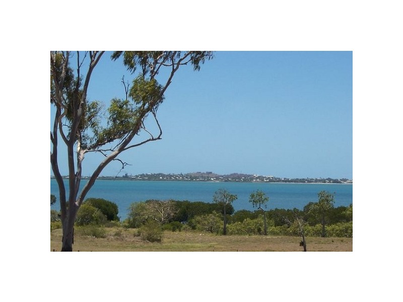 19 Marine Parade, Bowen QLD 4805