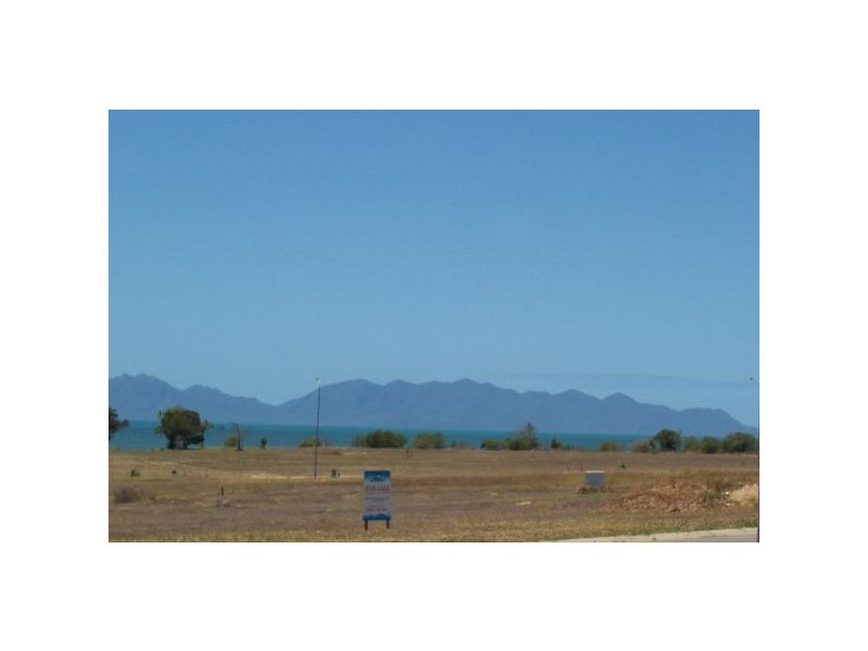 19 Marine Parade, Bowen QLD 4805