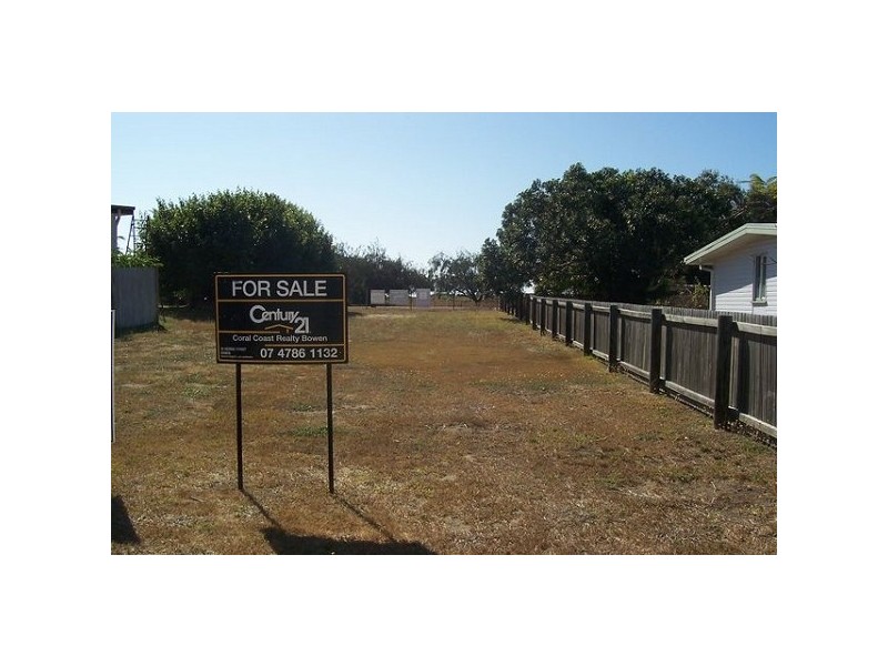 86 Whitsunday Street QUEENS BEACH, Bowen QLD 4805