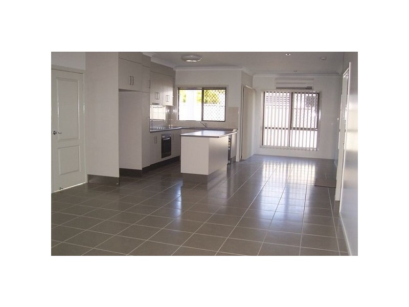 Villa 5 Belgravia Place, Don Street, Bowen QLD 4805
