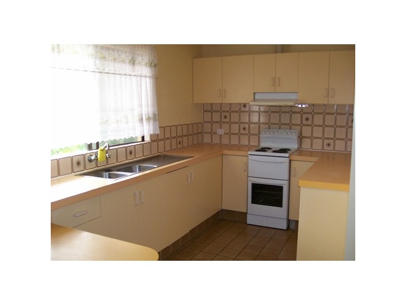 16 Avicennia Street, Bowen QLD 4805