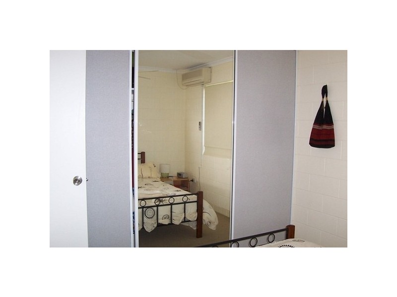 4/41 Crofton Street, Bowen QLD 4805