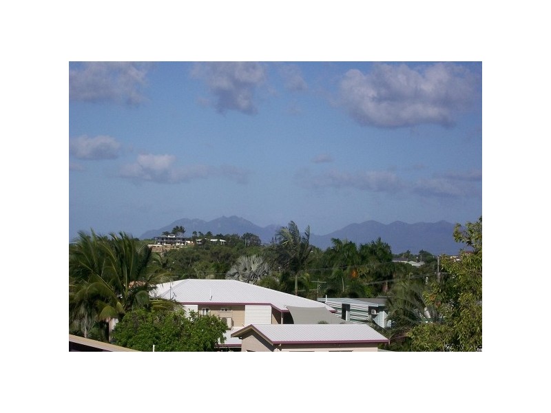 7 Allan Place, Bowen QLD 4805