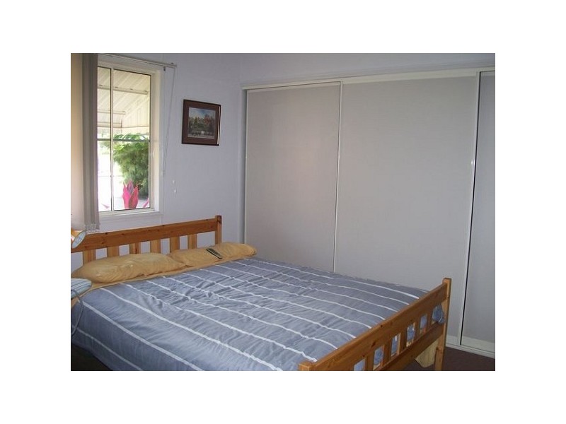 32 Murroona Street QUEENS BEACH, Bowen QLD 4805