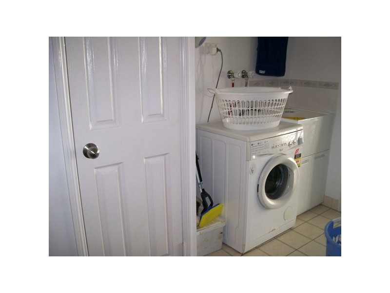 32 Murroona Street QUEENS BEACH, Bowen QLD 4805