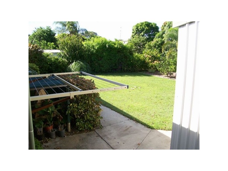 32 Murroona Street QUEENS BEACH, Bowen QLD 4805